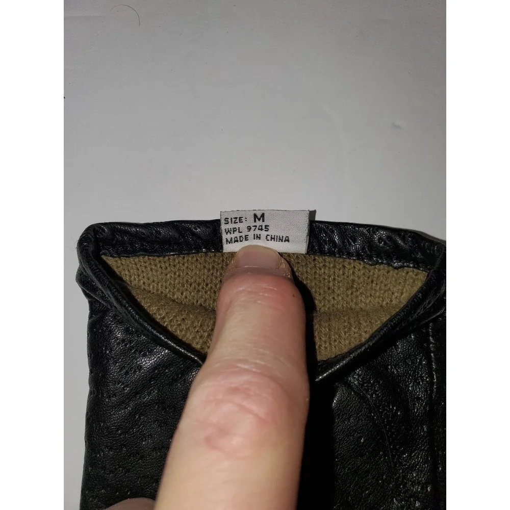 LADIES BLACK LEATHER WINTER GLOVES ACRYLIC KNIT‎ LINING SIZE MEDIUM CLEAN